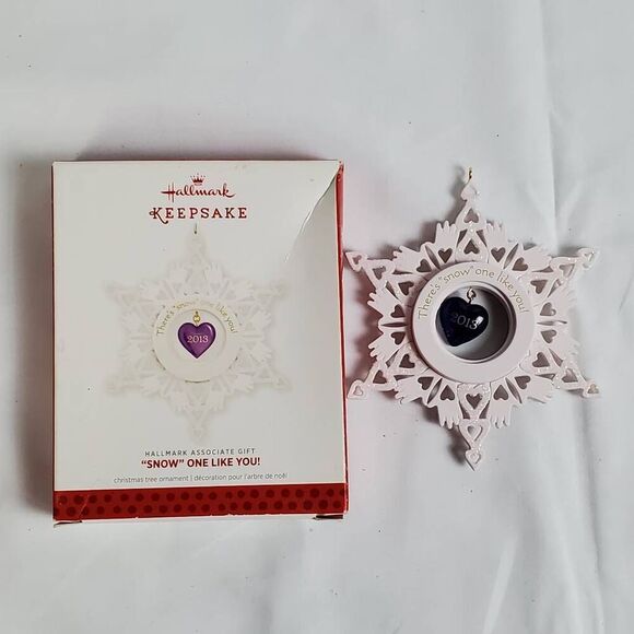 2013 Hallmark “Snow” One Like You! Associate Exclusive Ornament Snowflake Purple - Picture 1 of 5